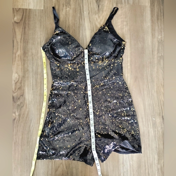 Sparkly Sequins Romper - Picture 12 of 14